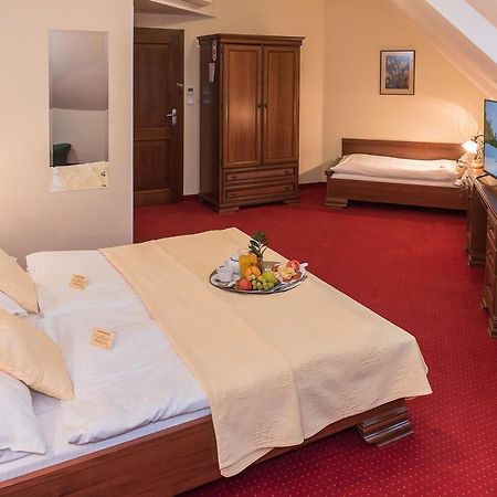 Hejtmansky Dvur Hotel Slaný Eksteriør billede