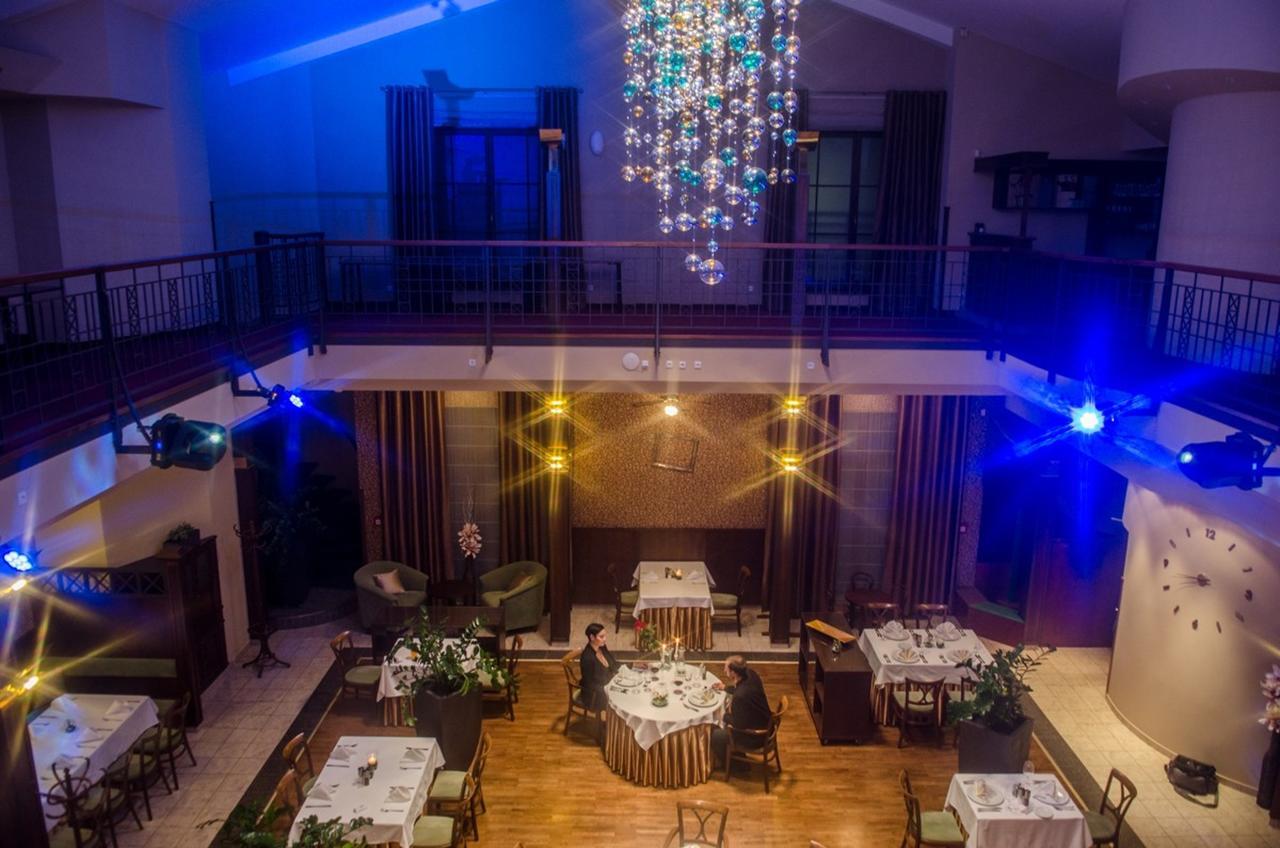 Hejtmansky Dvur Hotel Slaný Eksteriør billede