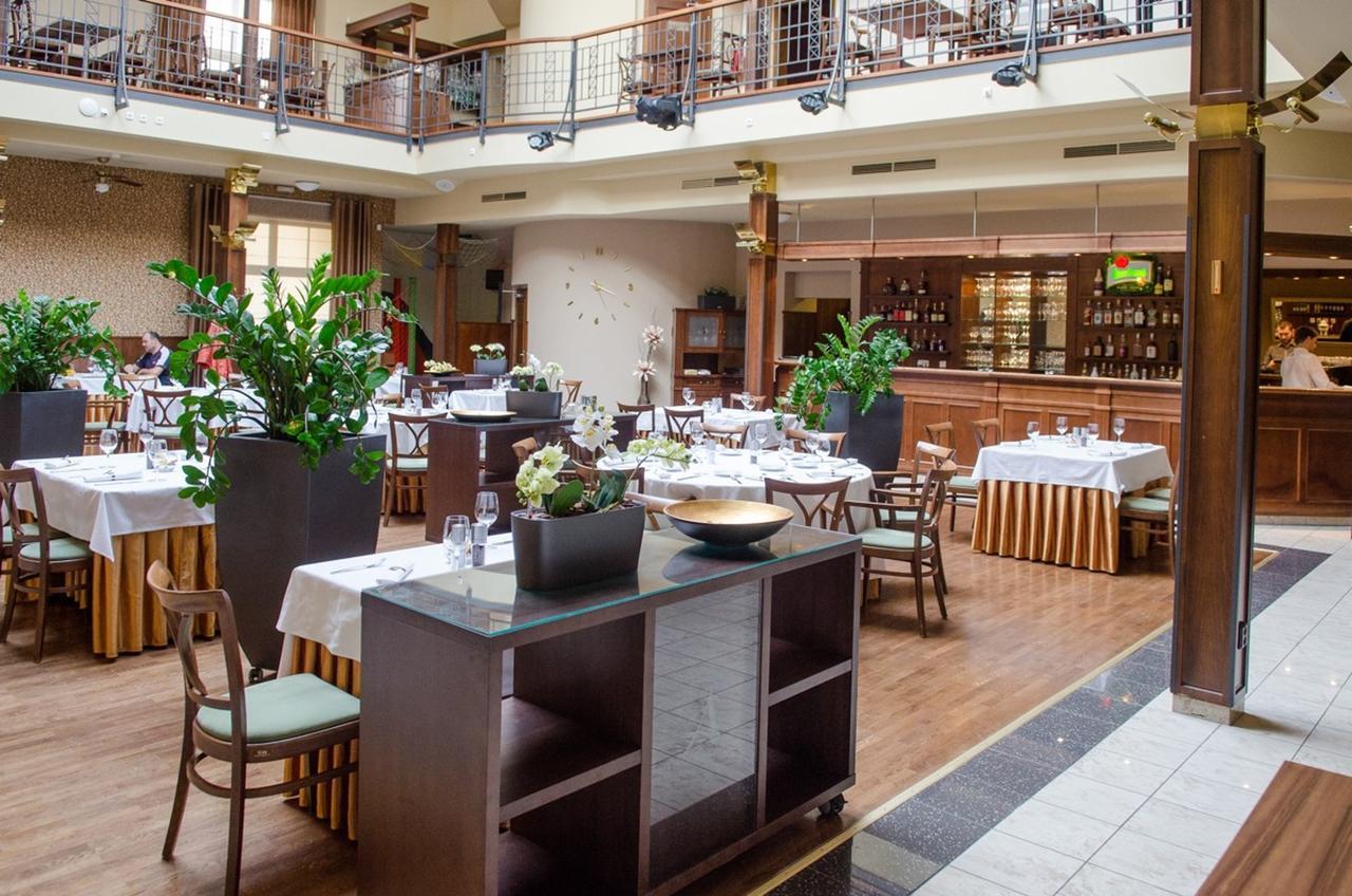 Hejtmansky Dvur Hotel Slaný Eksteriør billede